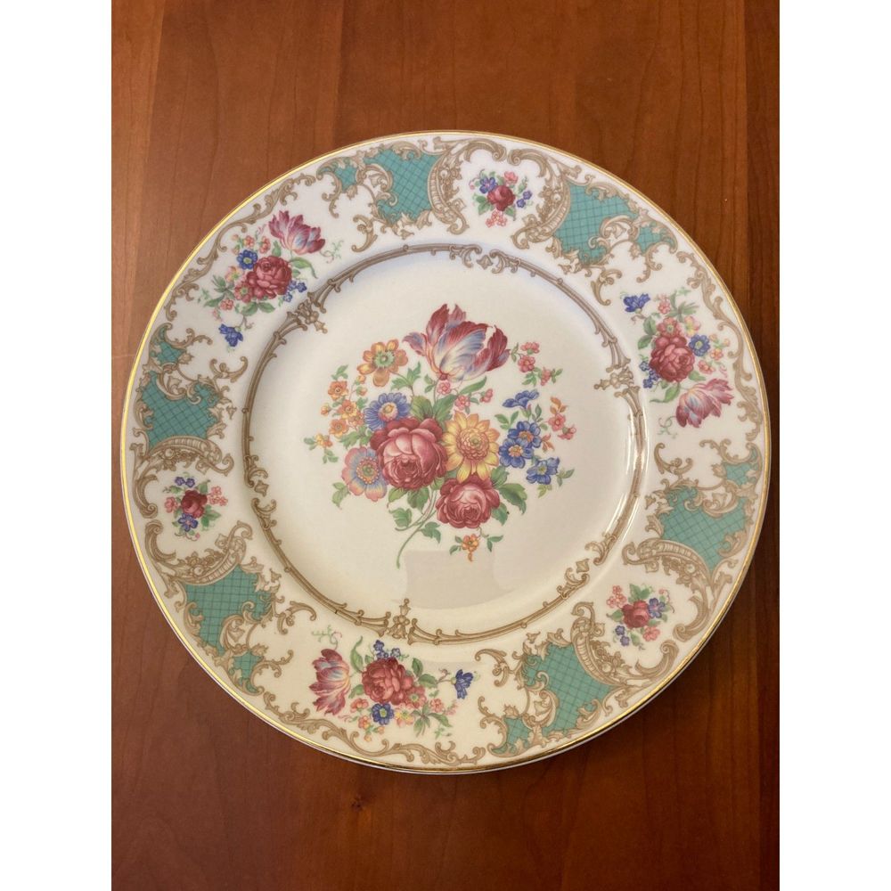 Dinner Plate Syracuse Old Ivory-Romance Green  9 5/8".  Perfect, 3 available